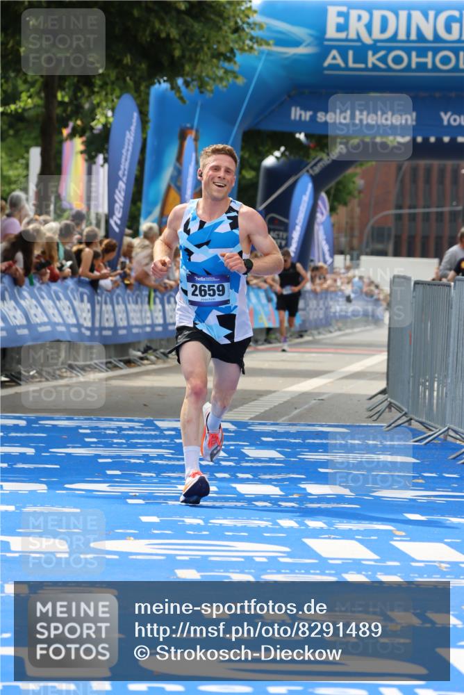 29.06.2025 - hella hamburg halbmarathon Strokosch-Dieckow http://msf.ph/oto/8291489 29.06.2025 10:19:23 Ziel 2659, 13016 meine-sportfotos.de