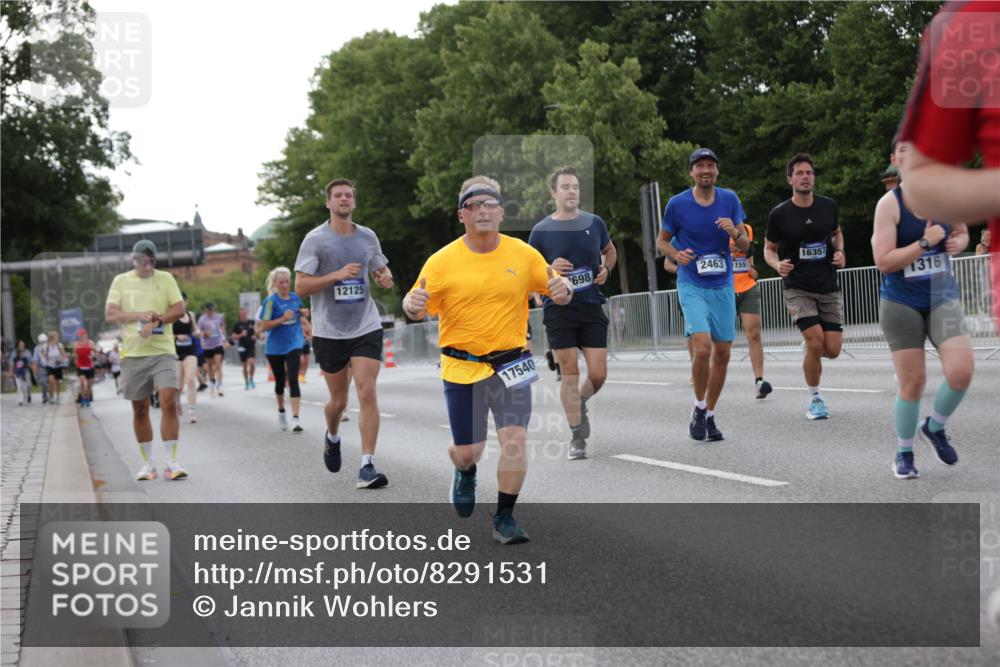 29.06.2025 - hella hamburg halbmarathon Jannik Wohlers http://msf.ph/oto/8291531 29.06.2025 10:04:20 Lombardsbrücke 1316, 1347, 1559, 2011, 2463, 2628, 2698, 3994, 4146, 4293, 4394, 4538, 4951, 5869, 6311, 8049, 10100, 10709, 10834, 11088, 11551, 12125, 12924, 13533, 15532, 16128, 16145, 16357, 16995, 17434, 17540, 17685, 17686, 17814, 18520 meine-sportfotos.de