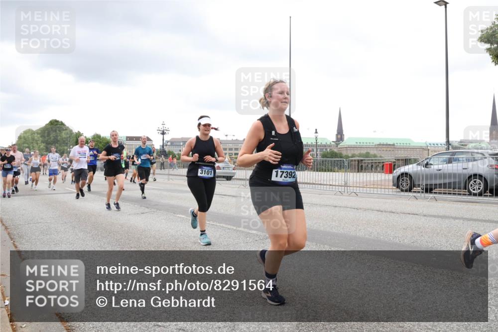 29.06.2025 - hella hamburg halbmarathon Lena Gebhardt http://msf.ph/oto/8291564 29.06.2025 10:55:49 Lombardsbrücke 15116, 3101, 17392, 1616, 1873, 1909, 1917, 2793, 3101, 3115, 3244, 3268, 4265, 4470, 4473, 4836, 4896, 5220, 5222, 5306, 5483, 5487, 5575, 5994, 6055, 6056, 6113, 6257, 6494, 6594, 7516, 7548, 7616, 7680, 7969, 8110, 8527, 8532, 8533, 8626, 8648, 9548, 9614, 9618, 9838, 9857, 9858, 9861, 9865, 9956, 10094, 10436, 10438, 10449, 10559, 10593, 10640, 10885, 11109, 11903, 11962, 11963, 12695, 12902, 14727, 16385 meine-sportfotos.de