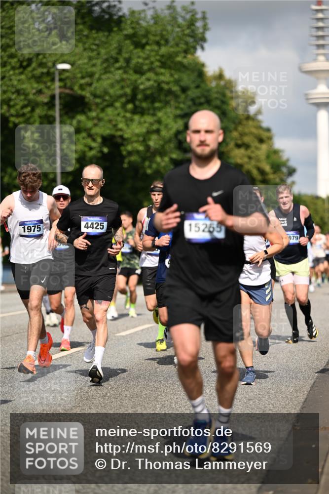 29.06.2025 - hella hamburg halbmarathon Dr. Thomas Lammeyer http://msf.ph/oto/8291569 29.06.2025 09:53:26 Kennedybrücke 1343, 1445, 1615, 1800, 1803, 1975, 2324, 2573, 2949, 3282, 3431, 3530, 4303, 4425, 4528, 5248, 5889, 6123, 6682, 7495, 7796, 8370, 8629, 8925, 9264, 9265, 9294, 9296, 9979, 10894, 10930 meine-sportfotos.de