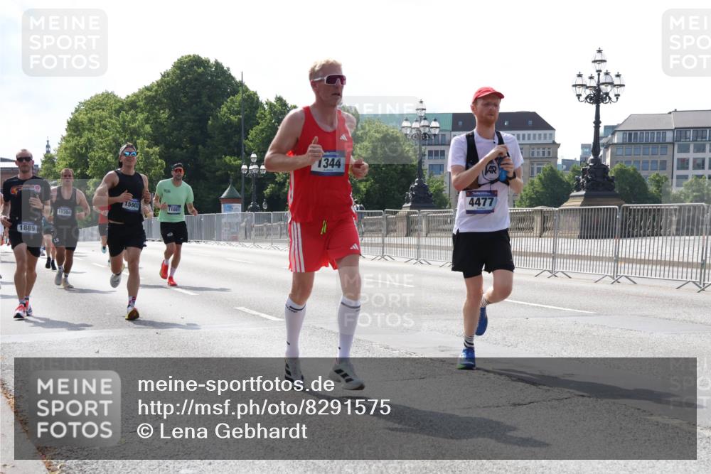 29.06.2025 - hella hamburg halbmarathon Lena Gebhardt http://msf.ph/oto/8291575 29.06.2025 09:46:27 Lombardsbrücke 11304, 1889, 15902, 11661, 1344, 4477, 1344, 1889, 2243, 2525, 3809, 3843, 3955, 4463, 4477, 4812, 4944, 5042, 5048, 5152, 6169, 6495, 6683, 7055, 7186, 7534, 7628, 7845, 7901, 8312, 8784, 8864, 8956, 9345, 10298, 10453, 10865, 10927, 10929, 11199, 11230, 11282, 11304, 11661, 11833, 12189, 12447, 12987, 13252, 13617, 13961, 14276, 14293, 14310, 15115, 15391, 15689, 15902, 16065, 16140, 16243, 16507, 16580, 16811, 16931, 16957, 17213, 17768 meine-sportfotos.de