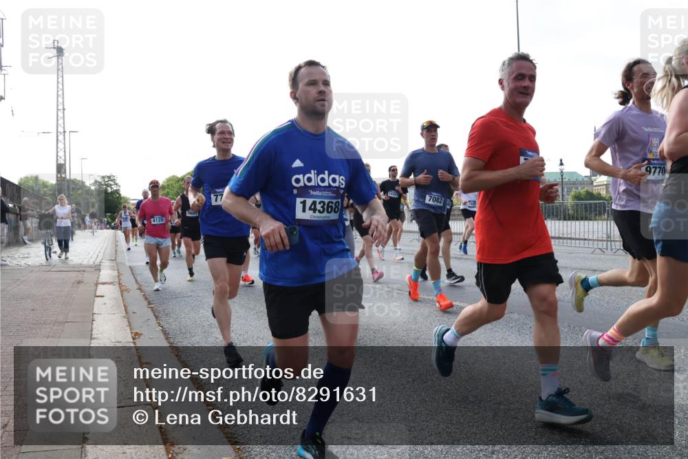 29.06.2025 - hella hamburg halbmarathon Lena Gebhardt http://msf.ph/oto/8291631 29.06.2025 09:58:48 Lombardsbrücke 4120, 18005, 14368, 14324, 7082, 9770, 1285, 1410, 1485, 1715, 1719, 1727, 1946, 1951, 1972, 2029, 2518, 2656, 2840, 2883, 2907, 3037, 3041, 3097, 3334, 3819, 3859, 3952, 4120, 4152, 4167, 5077, 5084, 5259, 5378, 5391, 5721, 5894, 6272, 6294, 6433, 6592, 6629, 6657, 6759, 6877, 7082, 7232, 7369, 7716, 7732, 8068, 8154, 8311, 8322, 8393, 8639, 8721, 8798, 8825, 9655, 9727, 9770, 10084, 10488 meine-sportfotos.de