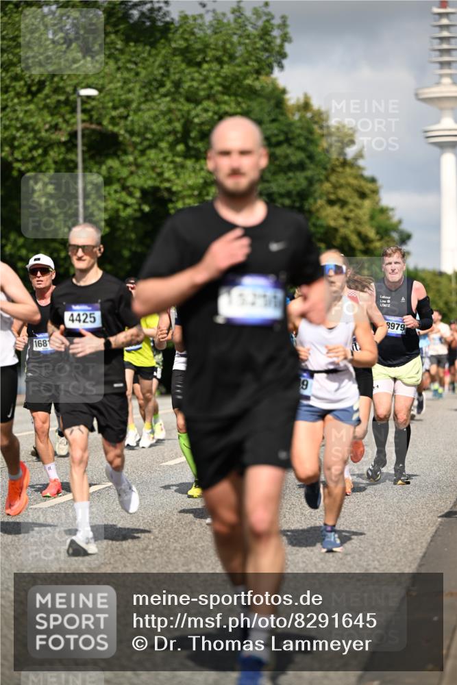29.06.2025 - hella hamburg halbmarathon Dr. Thomas Lammeyer http://msf.ph/oto/8291645 29.06.2025 09:53:27 Kennedybrücke 1343, 1445, 1615, 1800, 1803, 1975, 2324, 2573, 2949, 3282, 3431, 3530, 4303, 4425, 4528, 5248, 5803, 5889, 6123, 6682, 7495, 7796, 8370, 8629, 8925, 9264, 9265, 9294, 9296, 9979, 10894, 10930 meine-sportfotos.de