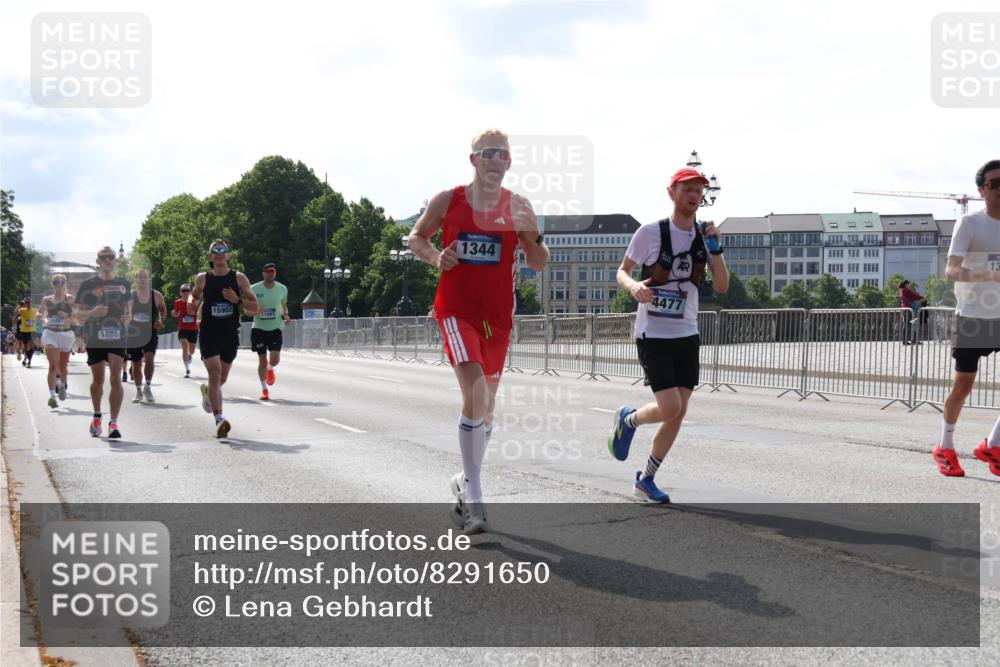 29.06.2025 - hella hamburg halbmarathon Lena Gebhardt http://msf.ph/oto/8291650 29.06.2025 09:46:27 Lombardsbrücke 16957, 1889, 11304, 15902, 1344, 4477, 1344, 1889, 2243, 2525, 3809, 3843, 3955, 4463, 4477, 4812, 4944, 5042, 5048, 5152, 6169, 6495, 6683, 7055, 7186, 7534, 7628, 7845, 7901, 8312, 8784, 8864, 8956, 9345, 10298, 10453, 10865, 10927, 10929, 11199, 11230, 11282, 11304, 11661, 11833, 12189, 12447, 12987, 13252, 13617, 13961, 14276, 14293, 14310, 15115, 15391, 15689, 15902, 16065, 16140, 16243, 16507, 16580, 16811, 16931, 16957, 17213, 17768 meine-sportfotos.de
