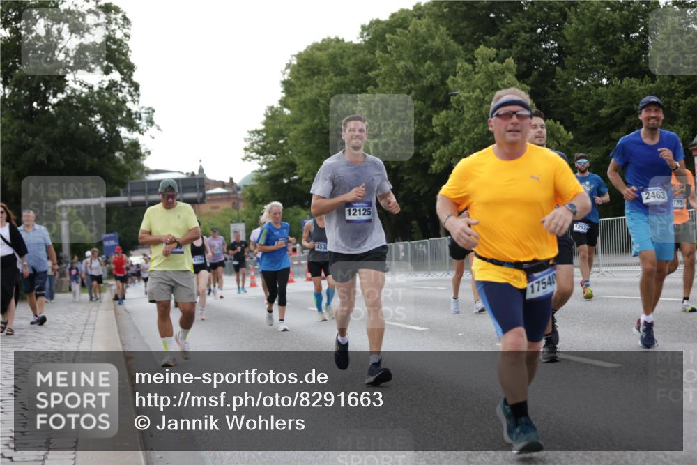 29.06.2025 - hella hamburg halbmarathon Jannik Wohlers http://msf.ph/oto/8291663 29.06.2025 10:04:21 Lombardsbrücke 1316, 1347, 1559, 2011, 2463, 2628, 2698, 4146, 4293, 4394, 4538, 4951, 5869, 6311, 8049, 10100, 10709, 10834, 11088, 11551, 12125, 12924, 13533, 15532, 16128, 16145, 16357, 16995, 17434, 17540, 17685, 17686, 17814, 18520 meine-sportfotos.de