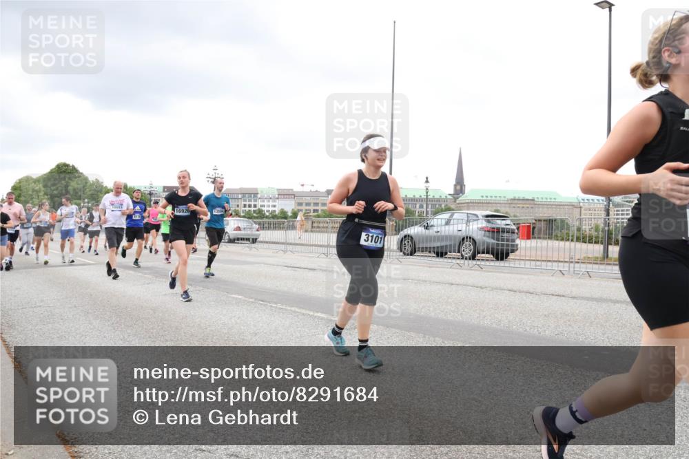 29.06.2025 - hella hamburg halbmarathon Lena Gebhardt http://msf.ph/oto/8291684 29.06.2025 10:55:50 Lombardsbrücke 10593, 16926, 8110, 13504, 3101, 1616, 1873, 1909, 1917, 2793, 3101, 3115, 3244, 3268, 4265, 4354, 4470, 4473, 4836, 4896, 5220, 5222, 5306, 5483, 5487, 5575, 5994, 6055, 6056, 6113, 6257, 6494, 6594, 7516, 7548, 7616, 7680, 7969, 8110, 8305, 8527, 8532, 8533, 8626, 8648, 9548, 9614, 9618, 9838, 9857, 9858, 9861, 9865, 9956, 10094, 10436, 10438, 10449, 10559, 10593, 10640, 10885, 11109, 11903, 11962, 11963, 12695, 12902, 14727, 16385 meine-sportfotos.de