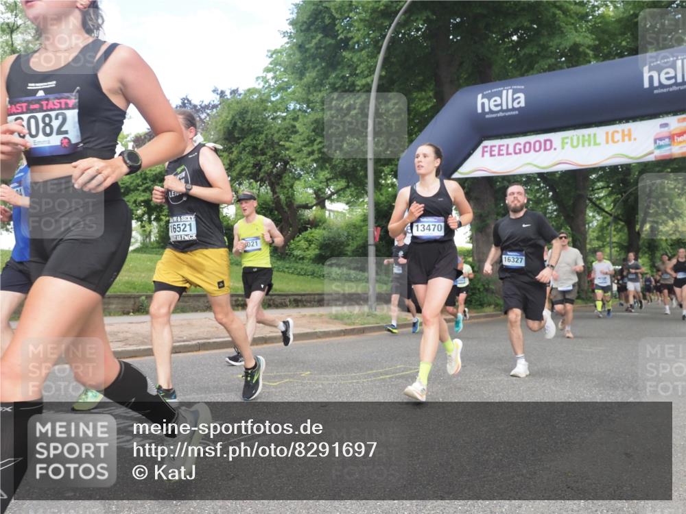 29.06.2025 - hella hamburg halbmarathon KatJ http://msf.ph/oto/8291697 29.06.2025 10:42:13 Zwischen KM18-KM19 2252, 2612, 3177, 3861, 5021, 6082, 6084, 6433, 6569 meine-sportfotos.de