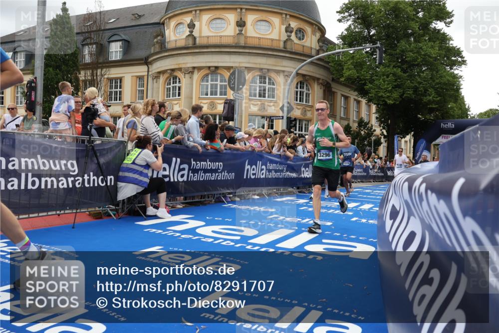 29.06.2025 - hella hamburg halbmarathon Strokosch-Dieckow http://msf.ph/oto/8291707 29.06.2025 10:50:11 Ziel 1119, 1507, 3296, 3562, 4933, 7176, 7930, 7932, 8313, 8921, 9031, 9303, 9965, 10371, 11607, 12203, 12235, 12949, 13282, 13609, 13690, 14257, 15620, 16000, 16242, 18228, 18499, 18657, 18658, 18811, 19040 meine-sportfotos.de