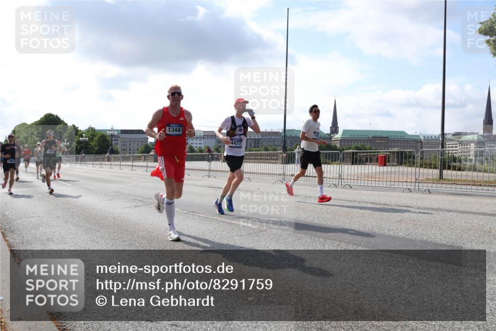 29.06.2025 - hella hamburg halbmarathon Lena Gebhardt http://msf.ph/oto/8291759 29.06.2025 09:46:28 Lombardsbrücke 1889, 1344, 4477, 1344, 1889, 2243, 2525, 3809, 3843, 3955, 4463, 4477, 4812, 4944, 5042, 5048, 5152, 6169, 6495, 6683, 7055, 7186, 7534, 7628, 7845, 7901, 8312, 8784, 8864, 8956, 9345, 10298, 10453, 10865, 10927, 10929, 11199, 11230, 11282, 11304, 11661, 11833, 12189, 12447, 12987, 13252, 13617, 13961, 14276, 14293, 14310, 15115, 15391, 15689, 15902, 16065, 16140, 16243, 16507, 16580, 16811, 16931, 16957, 17213, 17768 meine-sportfotos.de