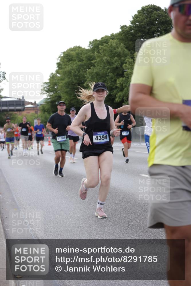 29.06.2025 - hella hamburg halbmarathon Jannik Wohlers http://msf.ph/oto/8291785 29.06.2025 10:04:27 Lombardsbrücke 1126, 1316, 1347, 1559, 2463, 2628, 2698, 4293, 4394, 4538, 4951, 5869, 6311, 7302, 8049, 9019, 10100, 10709, 10834, 11088, 11551, 11595, 12125, 13242, 13533, 15532, 16134, 16357, 16579, 16995, 17112, 17540, 17814, 17818, 18556 meine-sportfotos.de