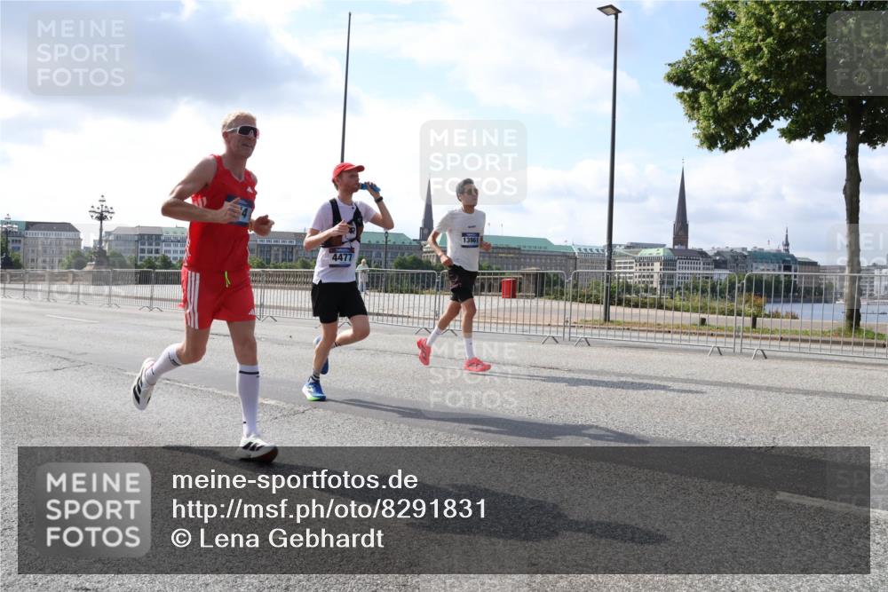 29.06.2025 - hella hamburg halbmarathon Lena Gebhardt http://msf.ph/oto/8291831 29.06.2025 09:46:28 Lombardsbrücke 4477, 13961, 1344, 1889, 2243, 2525, 3809, 3843, 3955, 4463, 4477, 4812, 4944, 5042, 5048, 5152, 6169, 6495, 6683, 7055, 7186, 7534, 7628, 7845, 7901, 8312, 8784, 8864, 8956, 9345, 10298, 10453, 10865, 10927, 10929, 11199, 11230, 11282, 11304, 11661, 11833, 12189, 12447, 12987, 13252, 13617, 13961, 14276, 14293, 14310, 15115, 15391, 15689, 15902, 16065, 16140, 16243, 16507, 16580, 16811, 16931, 16957, 17213, 17768 meine-sportfotos.de