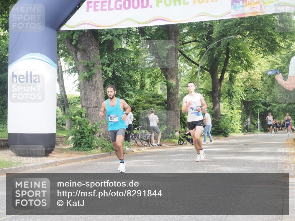 29.06.2025 - hella hamburg halbmarathon KatJ http://msf.ph/oto/8291844 29.06.2025 10:13:03 Zwischen KM18-KM19 4571 meine-sportfotos.de