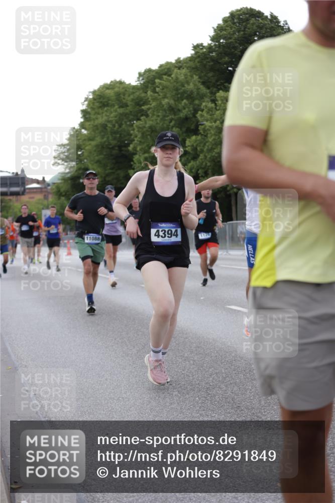 29.06.2025 - hella hamburg halbmarathon Jannik Wohlers http://msf.ph/oto/8291849 29.06.2025 10:04:27 Lombardsbrücke 1126, 1316, 1347, 1559, 2463, 2628, 2698, 4293, 4394, 4538, 4951, 5869, 6311, 7302, 8049, 9019, 10100, 10709, 10834, 11088, 11551, 11595, 12125, 13242, 13533, 15532, 16134, 16357, 16579, 16995, 17112, 17540, 17814, 17818, 18556 meine-sportfotos.de
