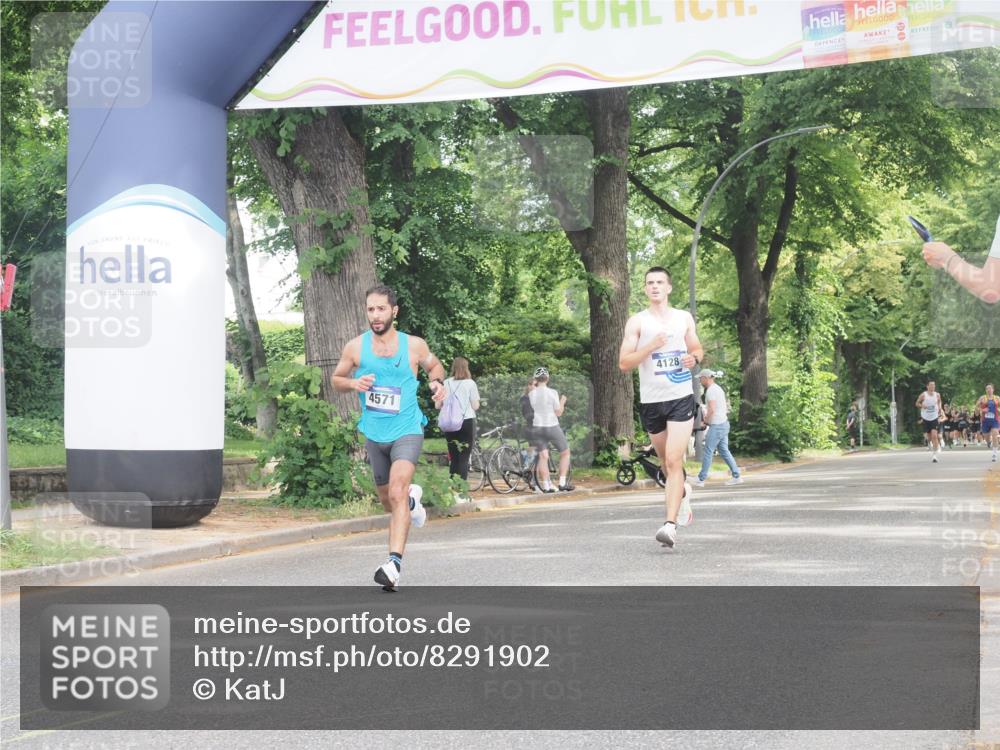 29.06.2025 - hella hamburg halbmarathon KatJ http://msf.ph/oto/8291902 29.06.2025 10:13:03 Zwischen KM18-KM19 4571 meine-sportfotos.de