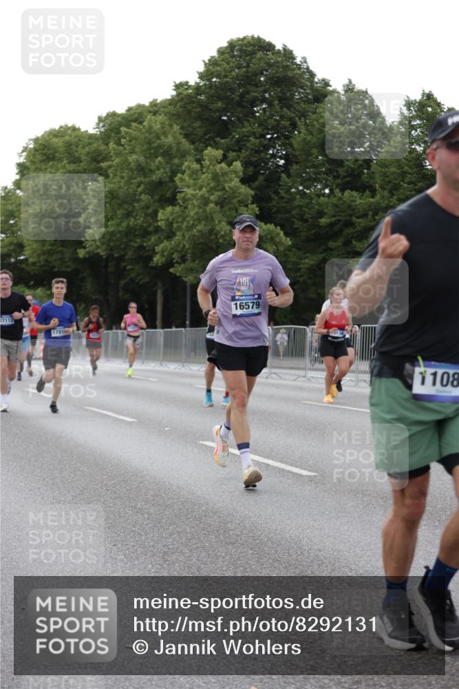 29.06.2025 - hella hamburg halbmarathon Jannik Wohlers http://msf.ph/oto/8292131 29.06.2025 10:04:30 Lombardsbrücke 1126, 1316, 1559, 2424, 2463, 2628, 2698, 3071, 3413, 4394, 4538, 4951, 7302, 8049, 8089, 9019, 10100, 11088, 11551, 11595, 12125, 13242, 13533, 15532, 16134, 16357, 16579, 16995, 17112, 17540, 17814, 17818, 18556 meine-sportfotos.de