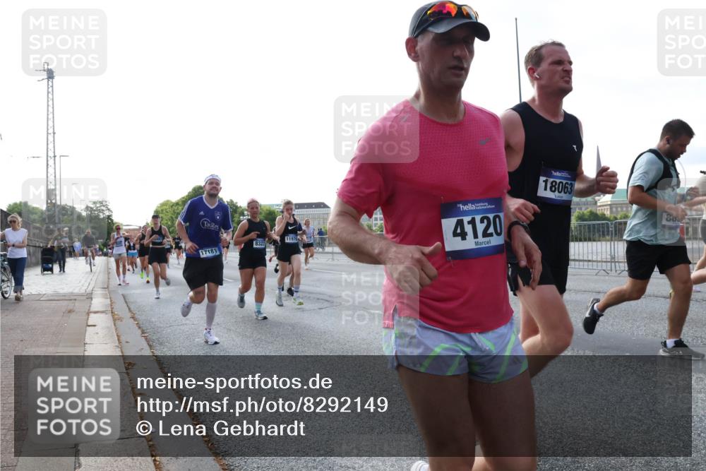 29.06.2025 - hella hamburg halbmarathon Lena Gebhardt http://msf.ph/oto/8292149 29.06.2025 09:58:51 Lombardsbrücke 11976, 8322, 17181, 4120, 18063, 80, 1285, 1410, 1485, 1715, 1719, 1727, 1946, 1951, 1972, 2029, 2518, 2656, 2741, 2840, 2883, 2907, 2911, 3037, 3041, 3097, 3334, 3819, 3859, 3952, 4120, 4152, 4167, 5077, 5084, 5259, 5378, 5391, 5894, 6294, 6399, 6433, 6592, 6629, 6657, 6759, 6877, 7082, 7232, 7369, 7716, 7732, 8068, 8311, 8322, 8393, 8639, 8721, 8772, 8798, 8825, 9655, 9727, 9770, 9884, 10488 meine-sportfotos.de