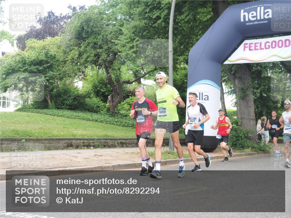 29.06.2025 - hella hamburg halbmarathon KatJ http://msf.ph/oto/8292294 29.06.2025 10:42:20 Zwischen KM18-KM19 1125, 2474, 2612, 3037, 3794, 5672, 6443 meine-sportfotos.de