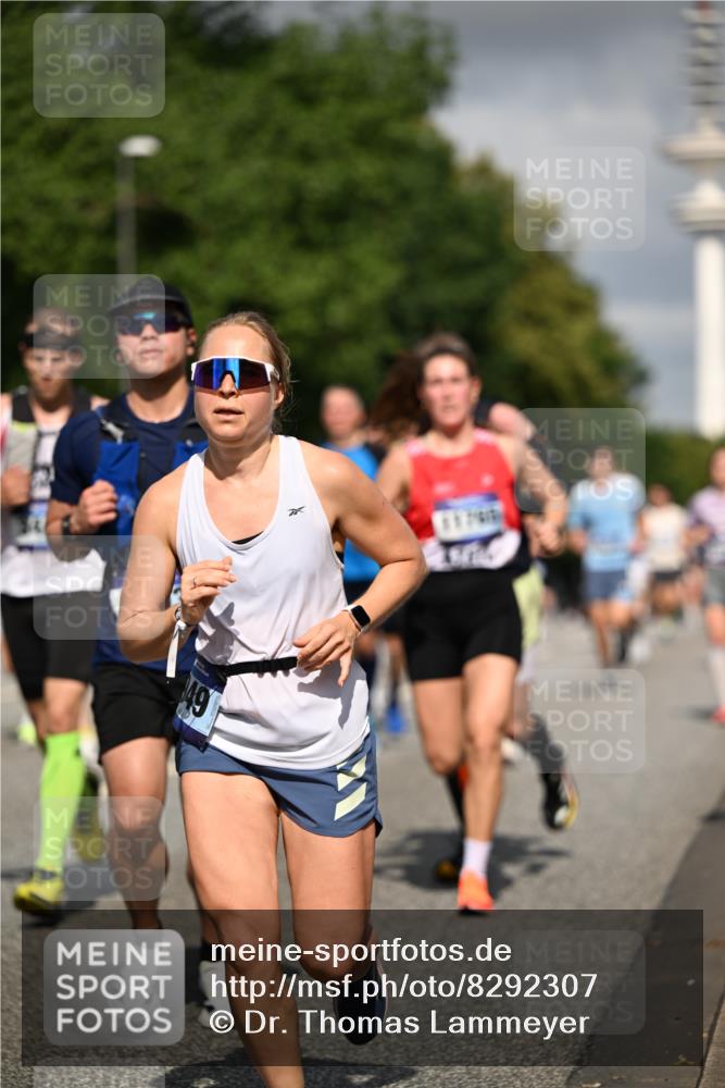 29.06.2025 - hella hamburg halbmarathon Dr. Thomas Lammeyer http://msf.ph/oto/8292307 29.06.2025 09:53:28 Kennedybrücke 1343, 1445, 1615, 1800, 1803, 1975, 2324, 2573, 2949, 3282, 3431, 3530, 4303, 4425, 4528, 5248, 5803, 5889, 6123, 6682, 7495, 7796, 8370, 8629, 8925, 9264, 9265, 9294, 9296, 9711, 9979, 10894, 10930 meine-sportfotos.de