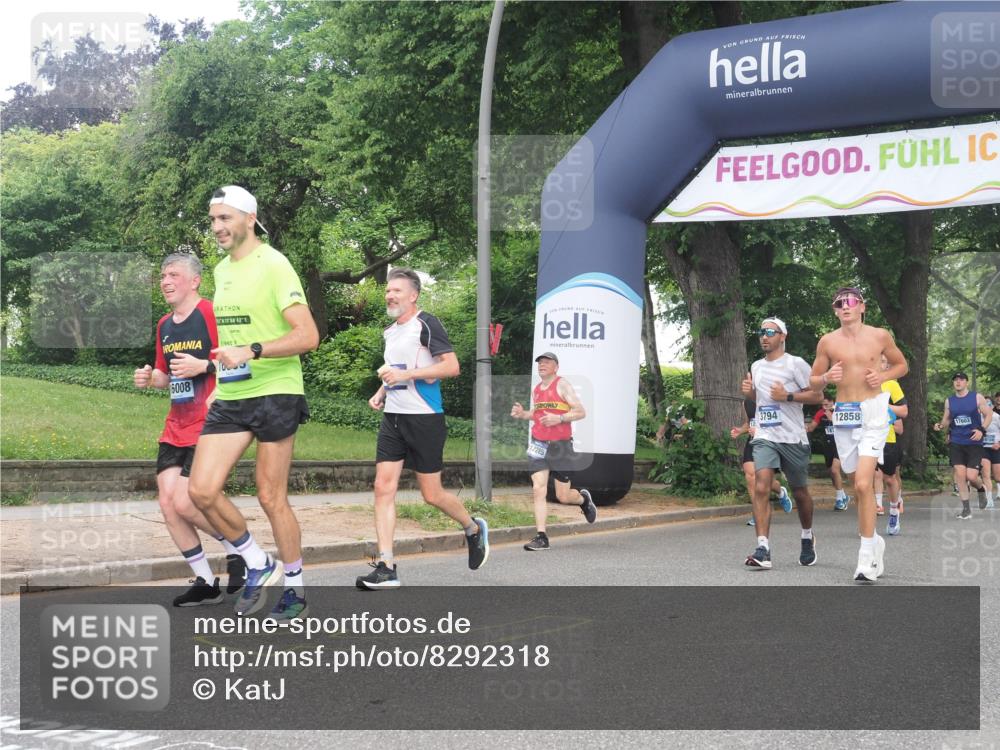 29.06.2025 - hella hamburg halbmarathon KatJ http://msf.ph/oto/8292318 29.06.2025 10:42:21 Zwischen KM18-KM19 1125, 2474, 3037, 3794, 5672, 6443 meine-sportfotos.de
