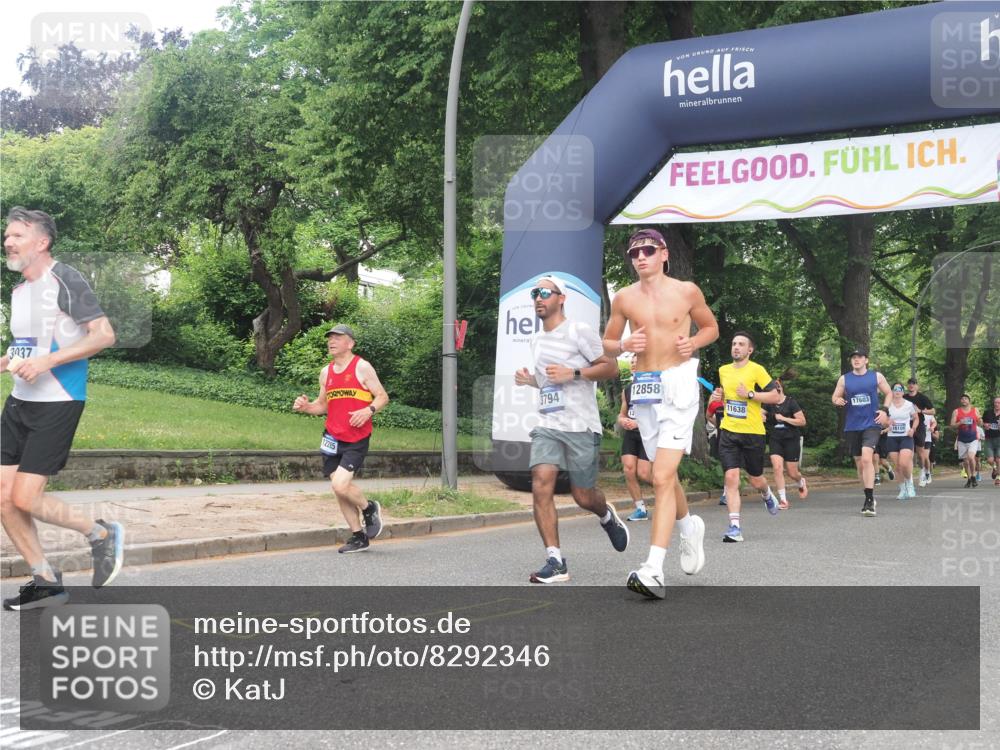 29.06.2025 - hella hamburg halbmarathon KatJ http://msf.ph/oto/8292346 29.06.2025 10:42:21 Zwischen KM18-KM19 1125, 2474, 3037, 3794, 5672, 6443 meine-sportfotos.de