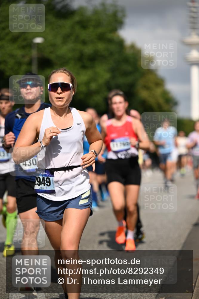 29.06.2025 - hella hamburg halbmarathon Dr. Thomas Lammeyer http://msf.ph/oto/8292349 29.06.2025 09:53:28 Kennedybrücke 1343, 1445, 1615, 1800, 1803, 1975, 2324, 2573, 2949, 3282, 3431, 3530, 4303, 4425, 4528, 5248, 5803, 5889, 6123, 6682, 7495, 7796, 8370, 8629, 8925, 9264, 9265, 9294, 9296, 9711, 9979, 10894, 10930 meine-sportfotos.de
