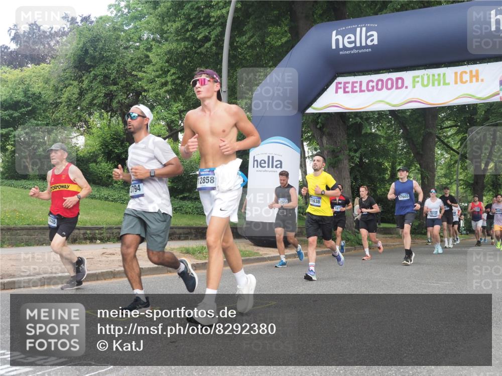 29.06.2025 - hella hamburg halbmarathon KatJ http://msf.ph/oto/8292380 29.06.2025 10:42:22 Zwischen KM18-KM19 1125, 2474, 3037, 3794, 5672, 6443 meine-sportfotos.de