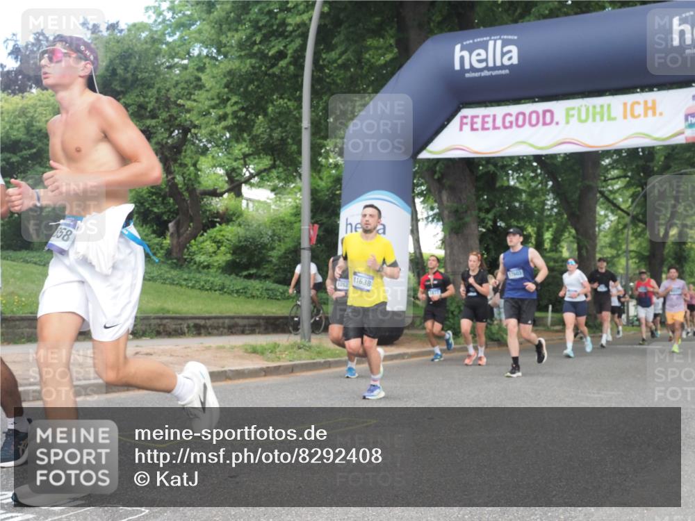 29.06.2025 - hella hamburg halbmarathon KatJ http://msf.ph/oto/8292408 29.06.2025 10:42:23 Zwischen KM18-KM19 2474, 3037, 3794, 5672, 6443 meine-sportfotos.de