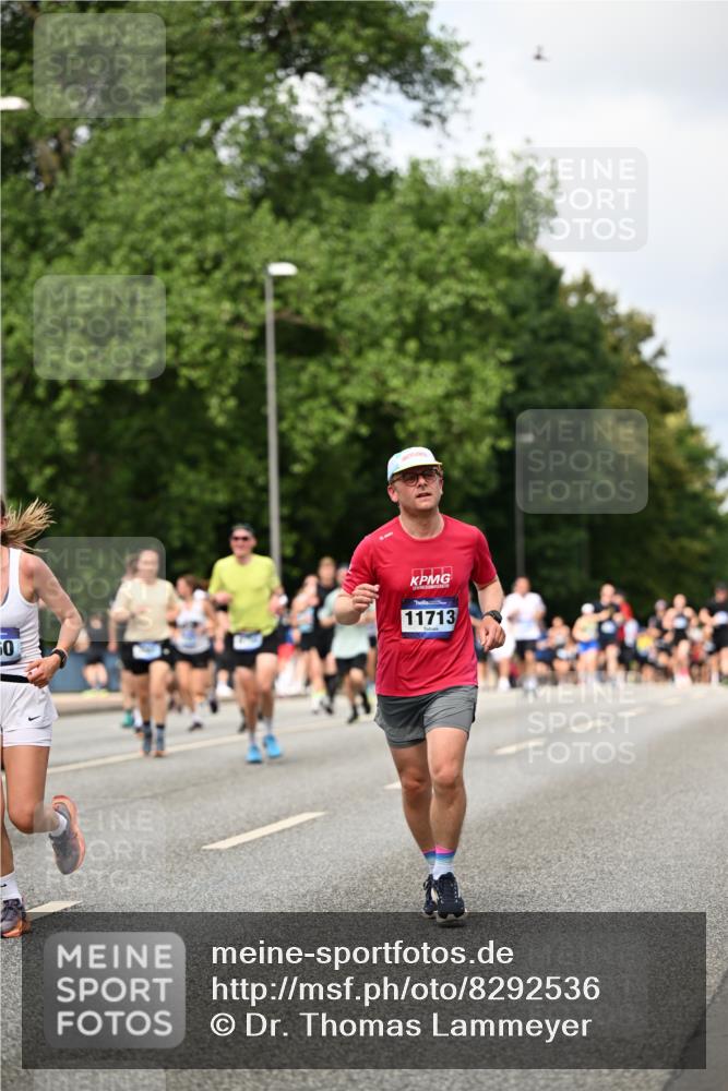 29.06.2025 - hella hamburg halbmarathon Dr. Thomas Lammeyer http://msf.ph/oto/8292536 29.06.2025 10:37:26 Kennedybrücke 1078, 1199, 1324, 1373, 1879, 1995, 2085, 2342, 2384, 2838, 3341, 3422, 3560, 3812, 3871, 4030, 4164, 4446, 5180, 5581, 5917, 6773, 6999, 7308, 7309, 7705, 8175, 8595, 8839, 8891, 8993, 9289, 9591, 9750, 9768, 9780 meine-sportfotos.de