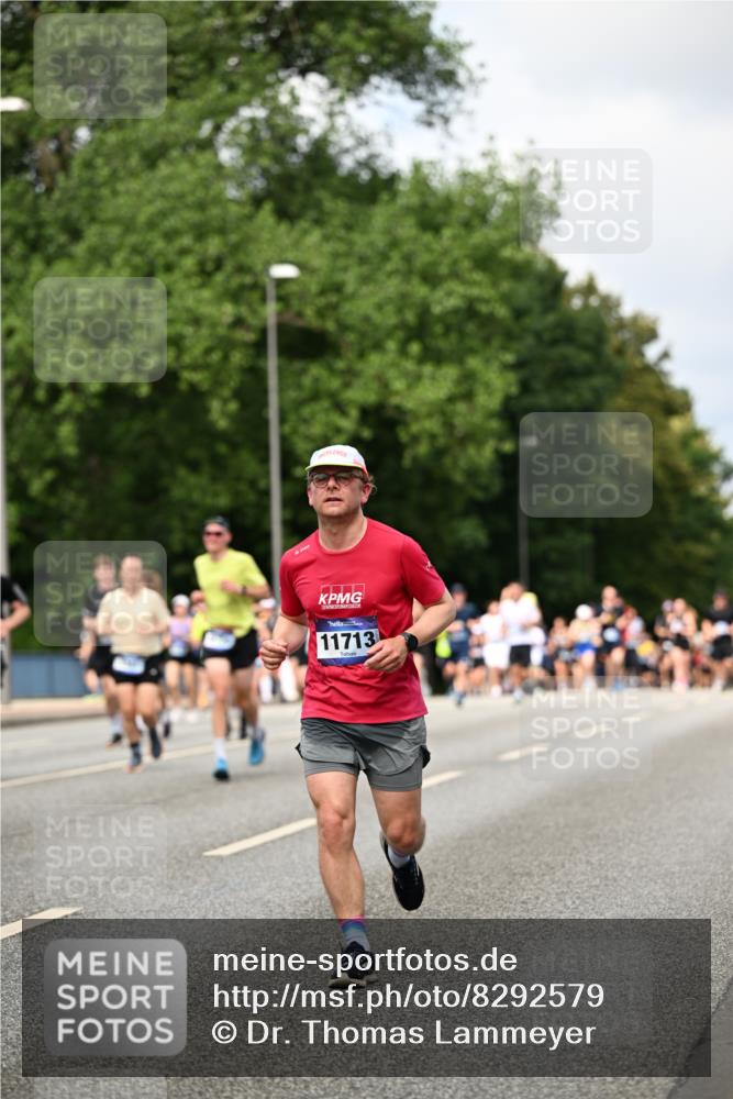 29.06.2025 - hella hamburg halbmarathon Dr. Thomas Lammeyer http://msf.ph/oto/8292579 29.06.2025 10:37:26 Kennedybrücke 1078, 1199, 1324, 1373, 1879, 1995, 2085, 2342, 2384, 2838, 3341, 3422, 3560, 3812, 3871, 4030, 4164, 4446, 5180, 5581, 5917, 6773, 6999, 7308, 7309, 7705, 8175, 8595, 8839, 8891, 8993, 9289, 9591, 9750, 9768, 9780 meine-sportfotos.de