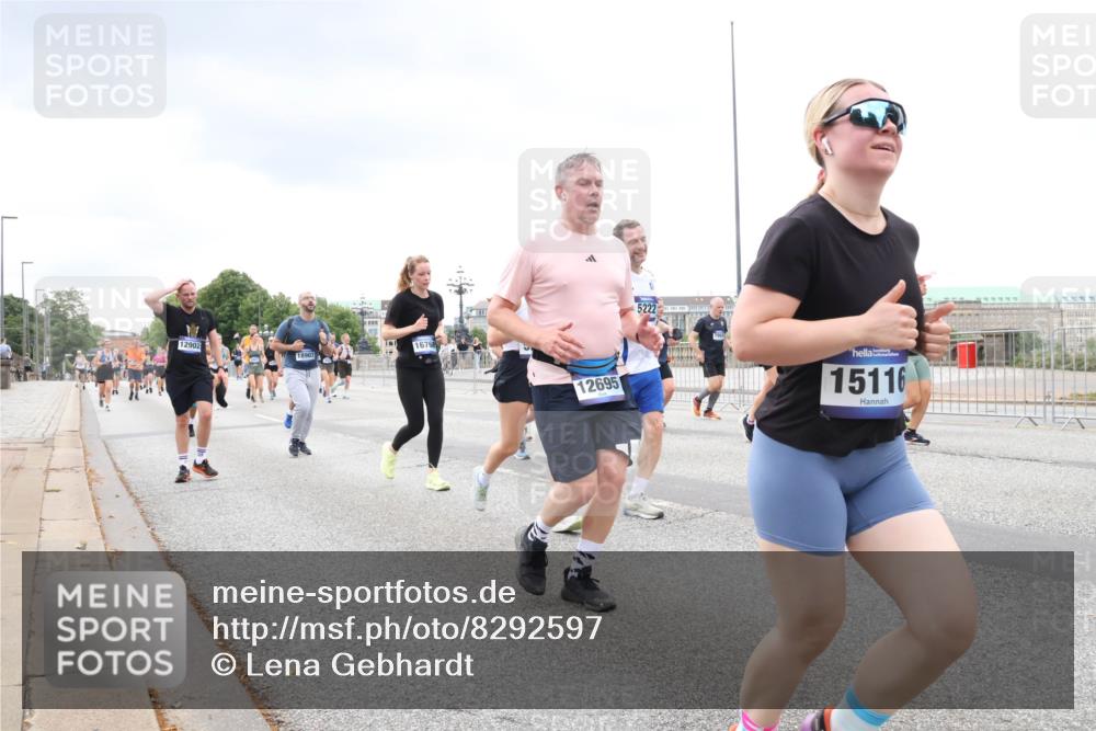 29.06.2025 - hella hamburg halbmarathon Lena Gebhardt http://msf.ph/oto/8292597 29.06.2025 10:55:54 Lombardsbrücke 12902, 18907, 16768, 12695, 5222, 7969, 15116, 1616, 1738, 1873, 1909, 1917, 2095, 2793, 3101, 3244, 3268, 4265, 4354, 4470, 4473, 4836, 4896, 5220, 5222, 5306, 5487, 5575, 5580, 5994, 6055, 6056, 6113, 6257, 6494, 6594, 6968, 7516, 7548, 7616, 7969, 8005, 8110, 8305, 8527, 8532, 8533, 8626, 8648, 9435, 9548, 9614, 9618, 9838, 9857, 9858, 9861, 9865, 9956, 10094, 10436, 10438, 10449, 10559, 10593, 10640, 10987, 11903, 11962, 11963, 12695, 12902 meine-sportfotos.de