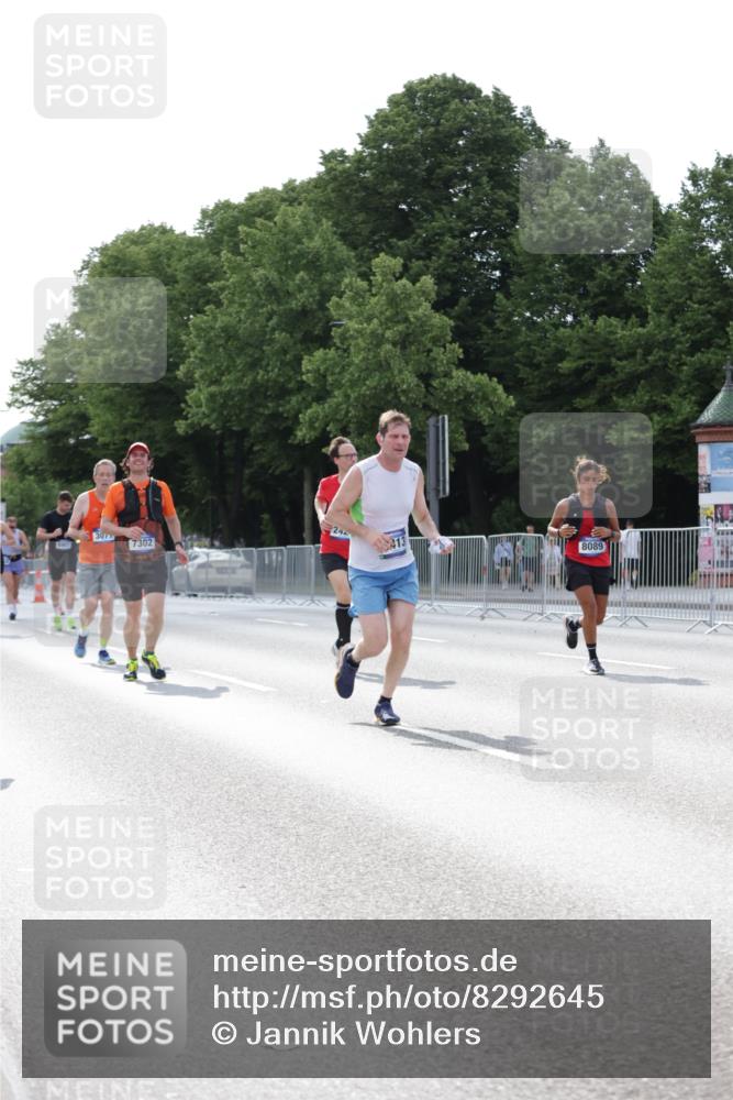 29.06.2025 - hella hamburg halbmarathon Jannik Wohlers http://msf.ph/oto/8292645 29.06.2025 10:04:35 Lombardsbrücke 1126, 1559, 2424, 2628, 3071, 3413, 4394, 4538, 4951, 6907, 6908, 7302, 8049, 8089, 9019, 11088, 11551, 11595, 13242, 13327, 16134, 16357, 16579, 17112, 17814, 17818, 18189, 18556 meine-sportfotos.de