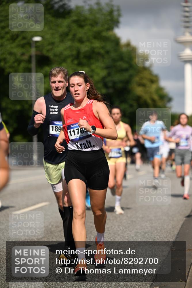 29.06.2025 - hella hamburg halbmarathon Dr. Thomas Lammeyer http://msf.ph/oto/8292700 29.06.2025 09:53:29 Kennedybrücke 1343, 1445, 1615, 1800, 1803, 1975, 2324, 2415, 2573, 2949, 3431, 3530, 4303, 4425, 4528, 5248, 5436, 5791, 5803, 5889, 6123, 6682, 7495, 7796, 8370, 8629, 8925, 9264, 9265, 9294, 9296, 9711, 9979, 10894, 10930 meine-sportfotos.de