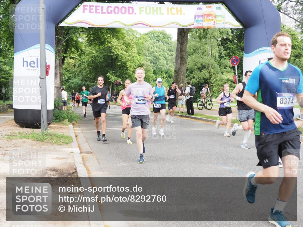 29.06.2025 - hella hamburg halbmarathon MichiJ http://msf.ph/oto/8292760 29.06.2025 10:33:45 Zwischen KM18-KM19 5706, 7450, 8374, 9720, 10796, 11495, 12528, 12579, 13687, 13919, 14228, 14462, 14764, 14783, 15362, 16286, 16834, 17492, 18081 meine-sportfotos.de