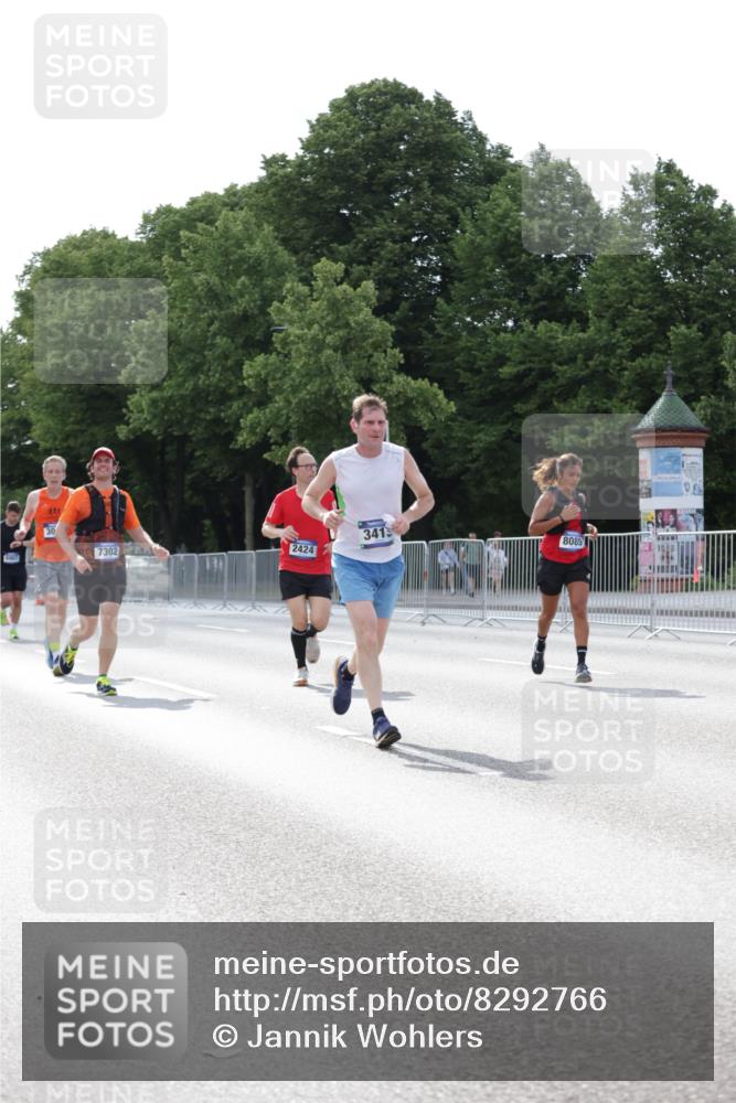 29.06.2025 - hella hamburg halbmarathon Jannik Wohlers http://msf.ph/oto/8292766 29.06.2025 10:04:35 Lombardsbrücke 1126, 1559, 2424, 2628, 3071, 3413, 4394, 4538, 4951, 6907, 6908, 7302, 8049, 8089, 9019, 11088, 11551, 11595, 13242, 13327, 16134, 16357, 16579, 17112, 17814, 17818, 18189, 18556 meine-sportfotos.de