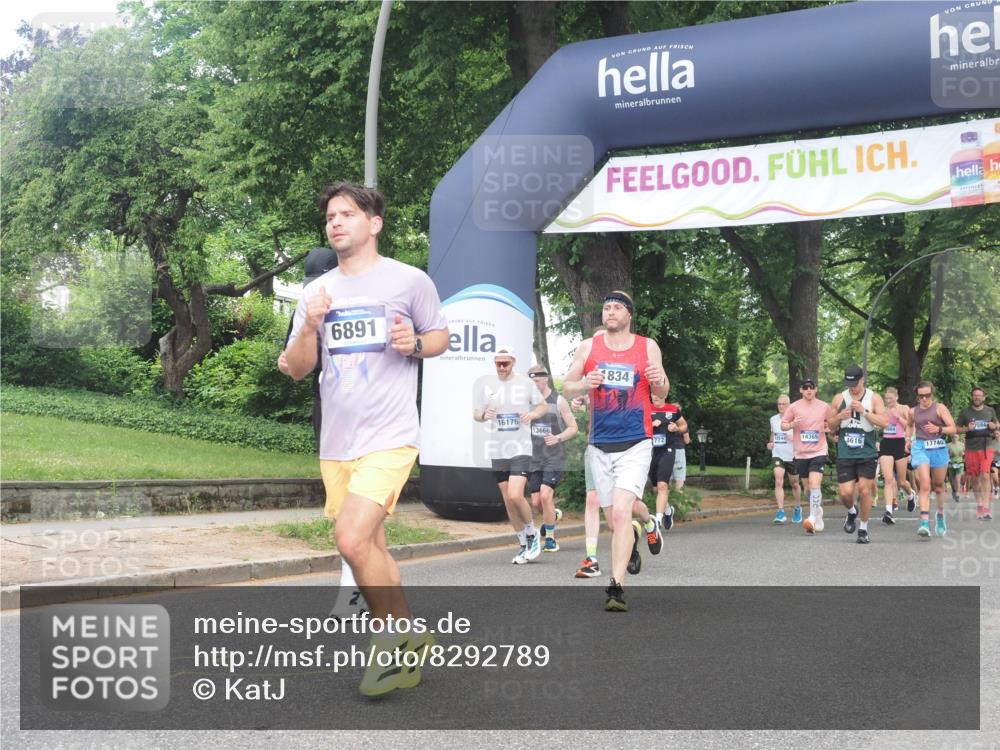 29.06.2025 - hella hamburg halbmarathon KatJ http://msf.ph/oto/8292789 29.06.2025 10:42:27 Zwischen KM18-KM19 1834, 1877, 3794, 4616, 6891, 7976 meine-sportfotos.de