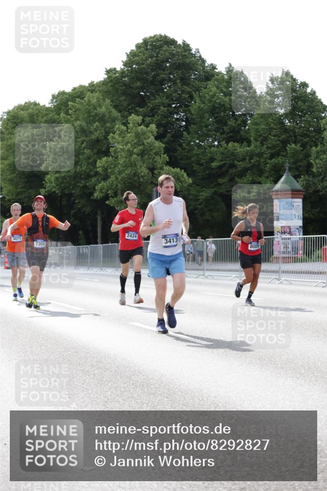 29.06.2025 - hella hamburg halbmarathon Jannik Wohlers http://msf.ph/oto/8292827 29.06.2025 10:04:36 Lombardsbrücke 1126, 1559, 2424, 2628, 3071, 3413, 4394, 4538, 4951, 6907, 6908, 7302, 7826, 8089, 8999, 9007, 9019, 11088, 11551, 11595, 13242, 13327, 13717, 16134, 16357, 16579, 17112, 17707, 17814, 17818, 18189, 18556 meine-sportfotos.de