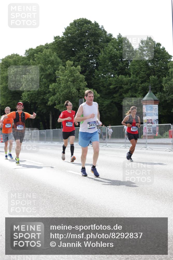 29.06.2025 - hella hamburg halbmarathon Jannik Wohlers http://msf.ph/oto/8292837 29.06.2025 10:04:36 Lombardsbrücke 1126, 1559, 2424, 2628, 3071, 3413, 4394, 4538, 4951, 6907, 6908, 7302, 7826, 8089, 8999, 9007, 9019, 11088, 11551, 11595, 13242, 13327, 13717, 16134, 16357, 16579, 17112, 17707, 17814, 17818, 18189, 18556 meine-sportfotos.de