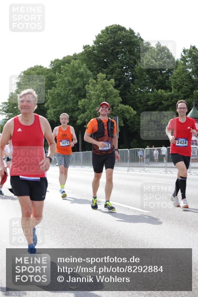 29.06.2025 - hella hamburg halbmarathon Jannik Wohlers http://msf.ph/oto/8292884 29.06.2025 10:04:37 Lombardsbrücke 1126, 1559, 2424, 2628, 3071, 3413, 4394, 4538, 4951, 6907, 6908, 7302, 7826, 8089, 8999, 9007, 9019, 11088, 11551, 11595, 13242, 13327, 13717, 14203, 16134, 16357, 16579, 17112, 17707, 17818, 18189, 18556 meine-sportfotos.de
