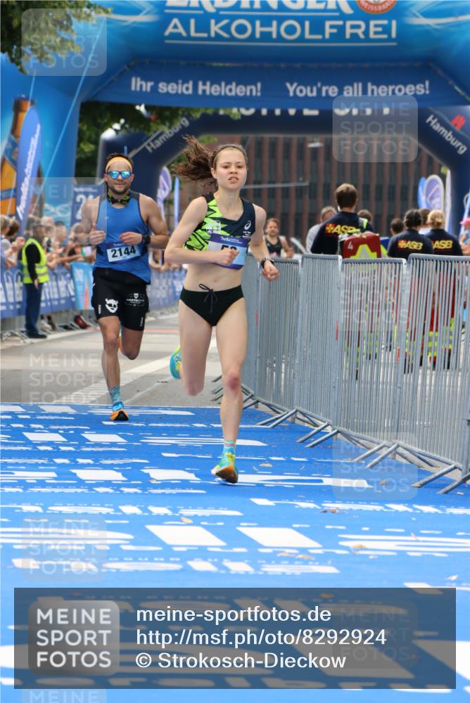 29.06.2025 - hella hamburg halbmarathon Strokosch-Dieckow http://msf.ph/oto/8292924 29.06.2025 10:19:04 Ziel 53, 2144 meine-sportfotos.de