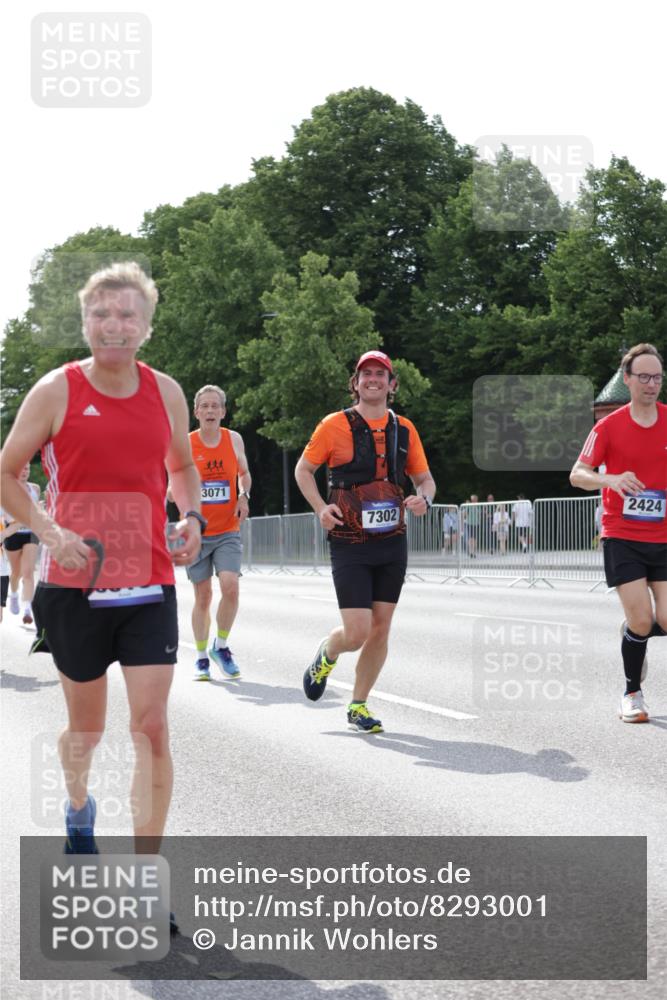29.06.2025 - hella hamburg halbmarathon Jannik Wohlers http://msf.ph/oto/8293001 29.06.2025 10:04:38 Lombardsbrücke 1126, 1559, 2424, 3071, 3413, 4394, 4951, 6907, 6908, 7302, 7826, 8089, 8999, 9007, 9019, 11088, 11551, 11595, 13242, 13327, 13717, 14203, 16134, 16579, 17112, 17707, 17818, 18189, 18556 meine-sportfotos.de