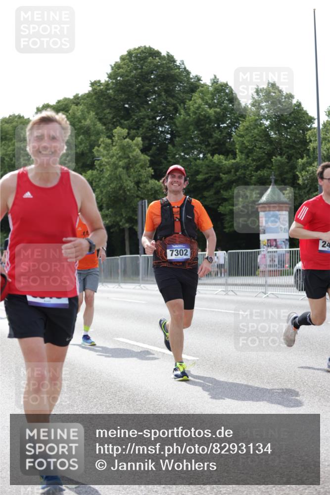 29.06.2025 - hella hamburg halbmarathon Jannik Wohlers http://msf.ph/oto/8293134 29.06.2025 10:04:38 Lombardsbrücke 1126, 1559, 2424, 3071, 3413, 4394, 4951, 6907, 6908, 7302, 7826, 8089, 8999, 9007, 9019, 11088, 11551, 11595, 13242, 13327, 13717, 14203, 16134, 16579, 17112, 17707, 17818, 18189, 18556 meine-sportfotos.de