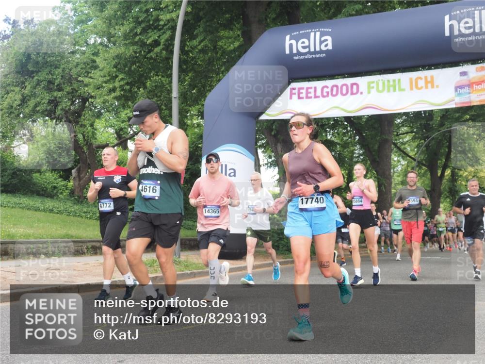 29.06.2025 - hella hamburg halbmarathon KatJ http://msf.ph/oto/8293193 29.06.2025 10:42:30 Zwischen KM18-KM19 1834, 1877, 4616, 4772, 6891, 7594, 7976 meine-sportfotos.de