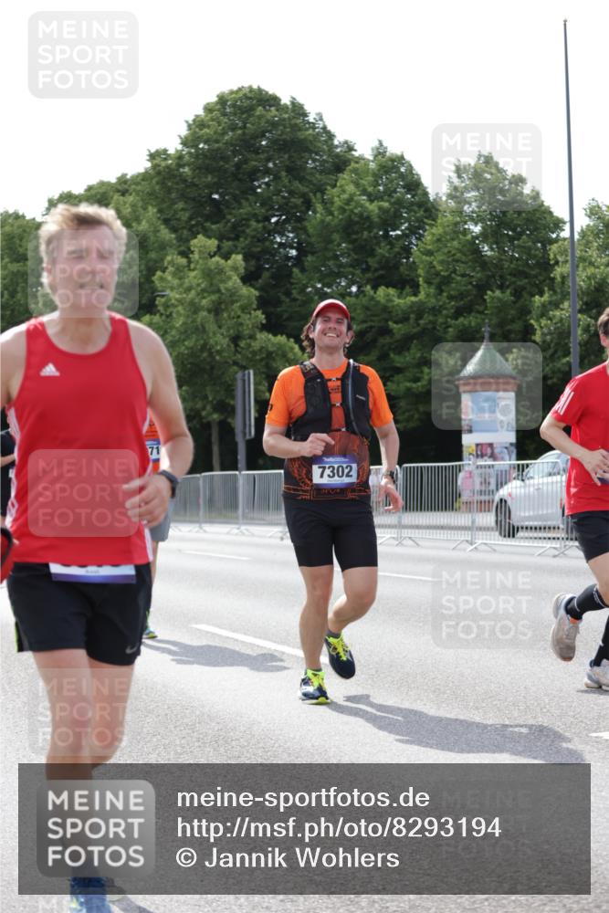 29.06.2025 - hella hamburg halbmarathon Jannik Wohlers http://msf.ph/oto/8293194 29.06.2025 10:04:38 Lombardsbrücke 1126, 1559, 2424, 3071, 3413, 4394, 4951, 6907, 6908, 7302, 7826, 8089, 8999, 9007, 9019, 11088, 11551, 11595, 13242, 13327, 13717, 14203, 16134, 16579, 17112, 17707, 17818, 18189, 18556 meine-sportfotos.de