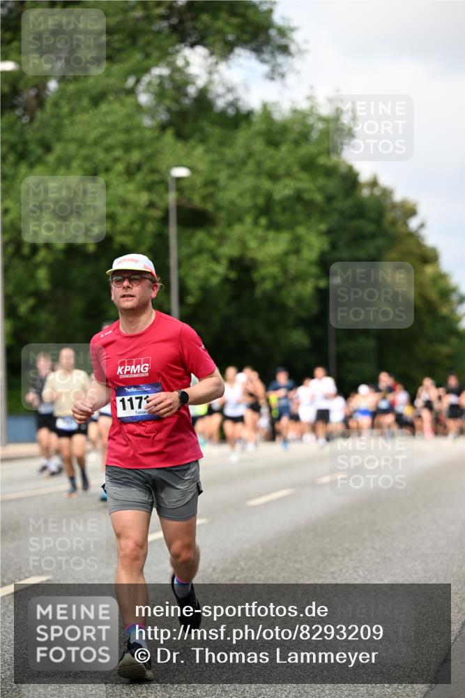 29.06.2025 - hella hamburg halbmarathon Dr. Thomas Lammeyer http://msf.ph/oto/8293209 29.06.2025 10:37:27 Kennedybrücke 1078, 1199, 1324, 1373, 1879, 1995, 2085, 2342, 2838, 3341, 3422, 3560, 3812, 3871, 4030, 4164, 4446, 5180, 5917, 6773, 6999, 7308, 7309, 7705, 8175, 8595, 8891, 8993, 9289, 9591, 9750, 9768, 9780 meine-sportfotos.de