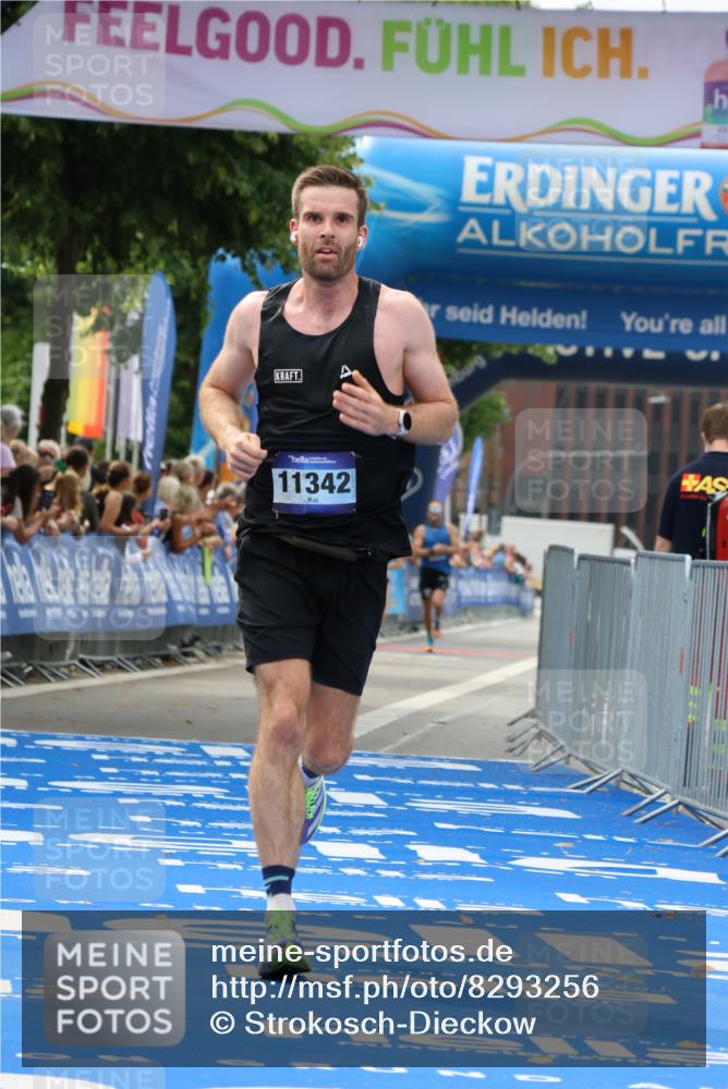29.06.2025 - hella hamburg halbmarathon Strokosch-Dieckow http://msf.ph/oto/8293256 29.06.2025 10:18:54 Ziel 6380, 11342 meine-sportfotos.de