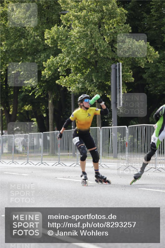 29.06.2025 - hella hamburg halbmarathon Jannik Wohlers http://msf.ph/oto/8293257 29.06.2025 08:54:26 Lombardsbrücke  meine-sportfotos.de