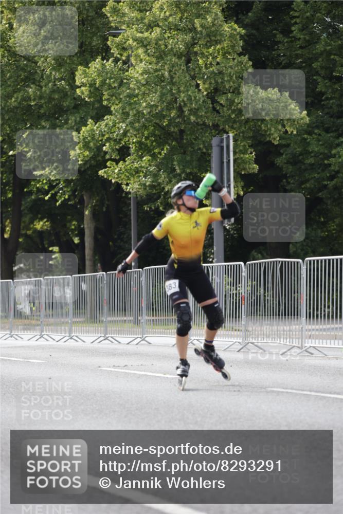 29.06.2025 - hella hamburg halbmarathon Jannik Wohlers http://msf.ph/oto/8293291 29.06.2025 08:54:26 Lombardsbrücke  meine-sportfotos.de