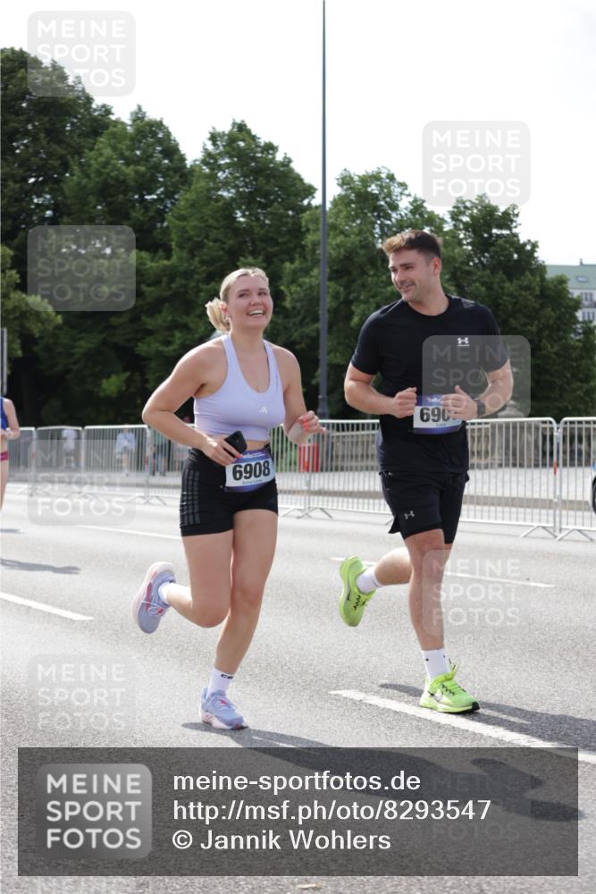 29.06.2025 - hella hamburg halbmarathon Jannik Wohlers http://msf.ph/oto/8293547 29.06.2025 10:04:43 Lombardsbrücke 1126, 2424, 3071, 3413, 4220, 6059, 6907, 6908, 7302, 7826, 8089, 8999, 9007, 9019, 11595, 13242, 13327, 13717, 14203, 16134, 16478, 16579, 17112, 17707, 17818, 18189, 18556 meine-sportfotos.de