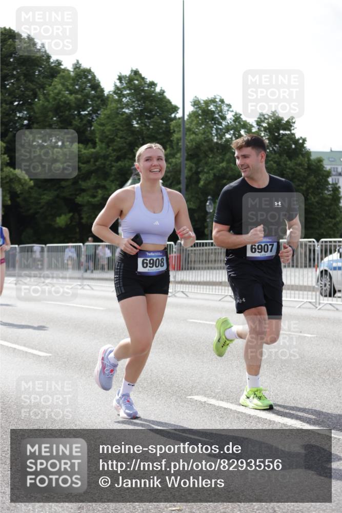 29.06.2025 - hella hamburg halbmarathon Jannik Wohlers http://msf.ph/oto/8293556 29.06.2025 10:04:43 Lombardsbrücke 1126, 2424, 3071, 3413, 4220, 6059, 6907, 6908, 7302, 7826, 8089, 8999, 9007, 9019, 11595, 13242, 13327, 13717, 14203, 16134, 16478, 16579, 17112, 17707, 17818, 18189, 18556 meine-sportfotos.de