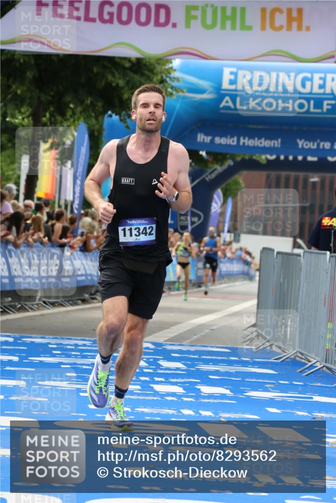 29.06.2025 - hella hamburg halbmarathon Strokosch-Dieckow http://msf.ph/oto/8293562 29.06.2025 10:18:54 Ziel 6380, 11342 meine-sportfotos.de